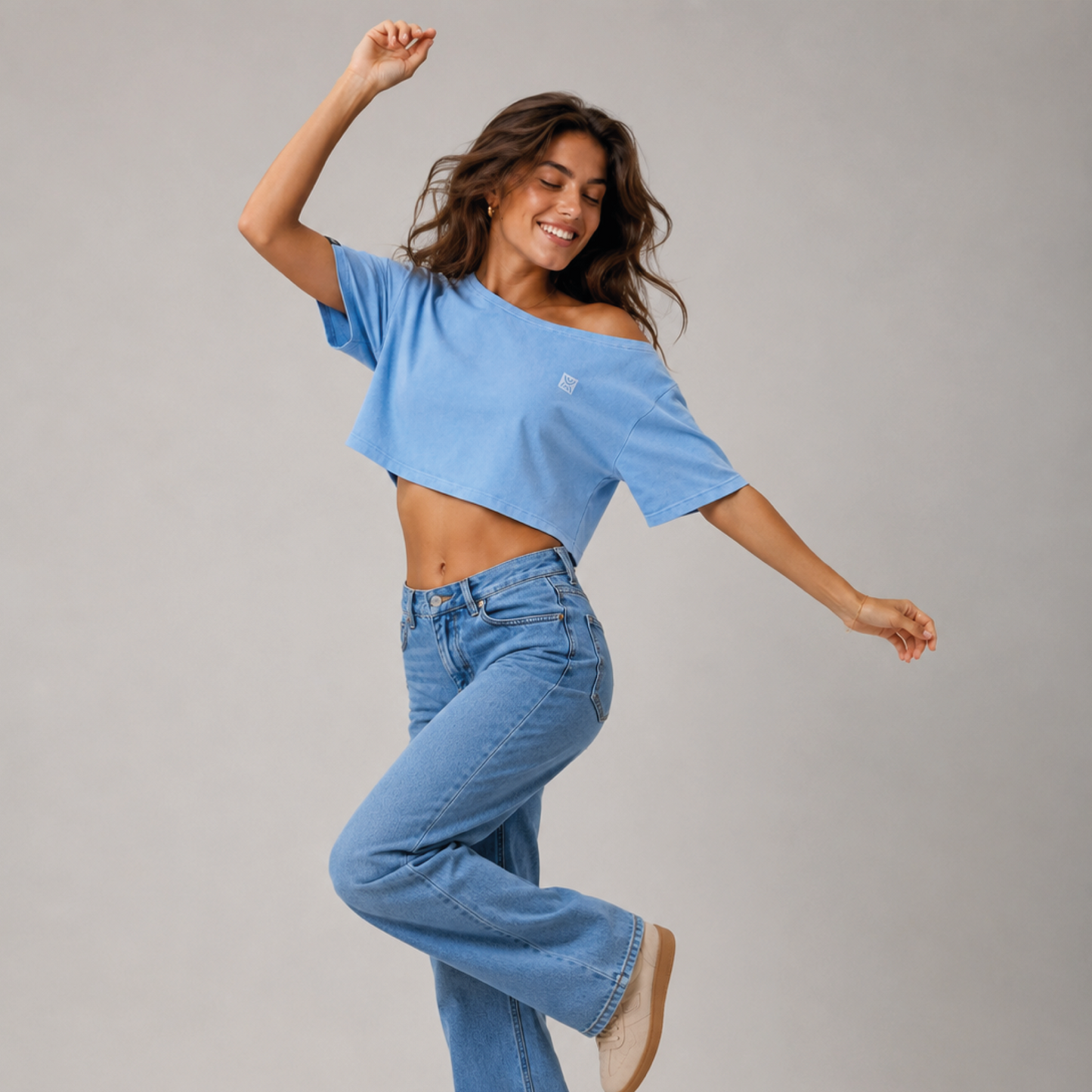 Camiseta Asimetrica cropped DELIA Celeste
